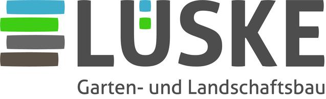 Logo von L&uuml;ske mit dem Schriftzug &bdquo;Garten- und Landschaftsbau&ldquo; in Grau und bunten Elementen in Gr&uuml;n, Blau und Braun.